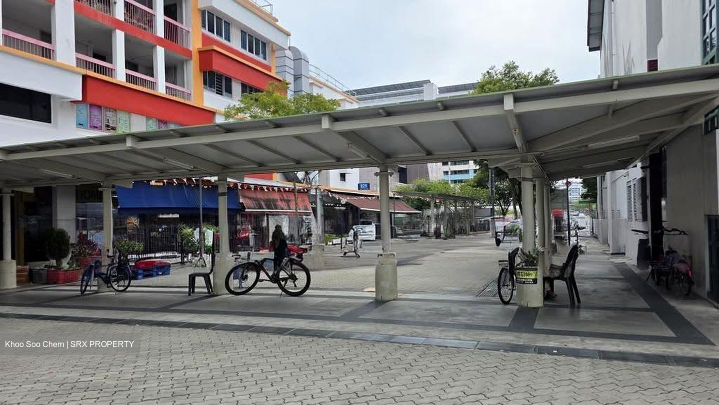 Tampines Street 81 (D18), Shop House #635877261